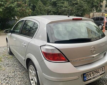 Черный Опель Астра, объемом двигателя 1.8 л и пробегом 167 тыс. км за 6350 $, фото 1 на Automoto.ua