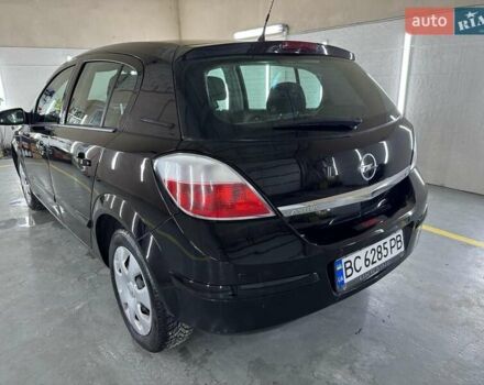 Черный Опель Астра, объемом двигателя 1.8 л и пробегом 210 тыс. км за 4800 $, фото 5 на Automoto.ua
