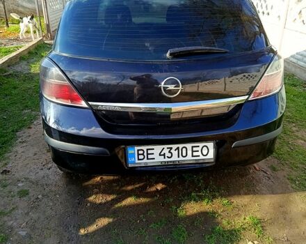 Черный Опель Астра, объемом двигателя 1.7 л и пробегом 200 тыс. км за 4200 $, фото 4 на Automoto.ua
