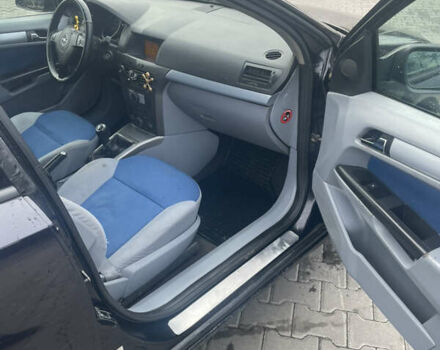 Чорний Опель Астра, об'ємом двигуна 1.6 л та пробігом 273 тис. км за 4000 $, фото 12 на Automoto.ua
