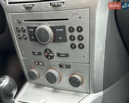 Чорний Опель Астра, об'ємом двигуна 1.6 л та пробігом 194 тис. км за 3800 $, фото 24 на Automoto.ua