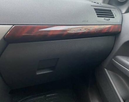 Черный Опель Астра, объемом двигателя 1.8 л и пробегом 167 тыс. км за 6350 $, фото 7 на Automoto.ua