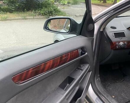 Черный Опель Астра, объемом двигателя 1.8 л и пробегом 167 тыс. км за 6350 $, фото 5 на Automoto.ua