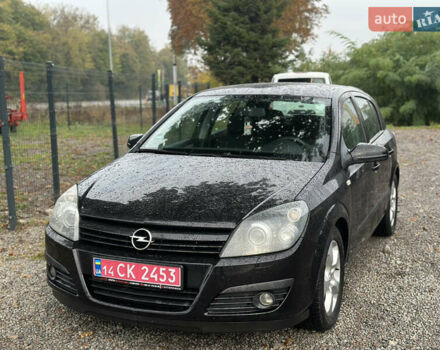 Черный Опель Астра, объемом двигателя 1.4 л и пробегом 212 тыс. км за 5200 $, фото 5 на Automoto.ua