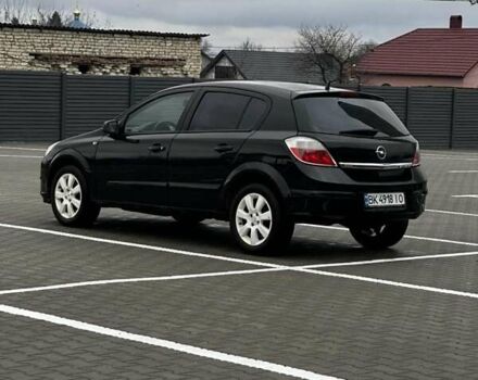 Черный Опель Астра, объемом двигателя 1.6 л и пробегом 273 тыс. км за 3250 $, фото 1 на Automoto.ua