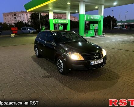 Черный Опель Астра, объемом двигателя 1.6 л и пробегом 214 тыс. км за 3500 $, фото 1 на Automoto.ua