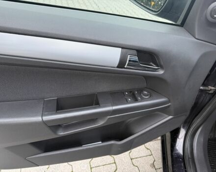 Черный Опель Астра, объемом двигателя 1.6 л и пробегом 265 тыс. км за 2000 $, фото 14 на Automoto.ua