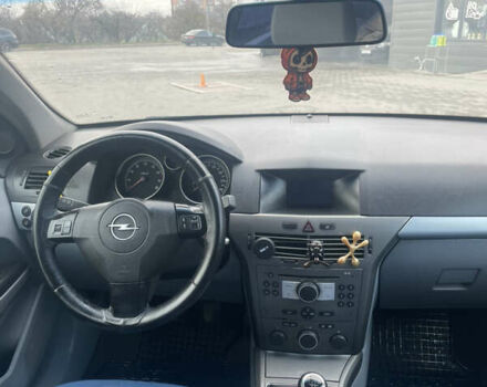 Чорний Опель Астра, об'ємом двигуна 1.6 л та пробігом 273 тис. км за 4000 $, фото 11 на Automoto.ua