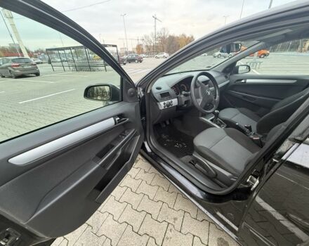 Черный Опель Астра, объемом двигателя 1.6 л и пробегом 265 тыс. км за 2000 $, фото 7 на Automoto.ua