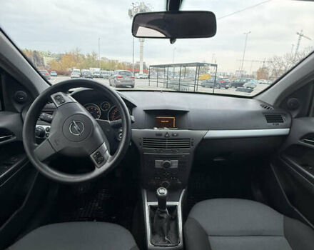 Чорний Опель Астра, об'ємом двигуна 1.6 л та пробігом 265 тис. км за 2000 $, фото 6 на Automoto.ua