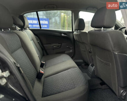 Черный Опель Астра, объемом двигателя 1.4 л и пробегом 212 тыс. км за 5200 $, фото 40 на Automoto.ua