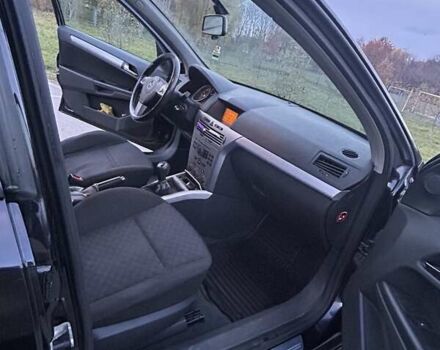 Черный Опель Астра, объемом двигателя 1.8 л и пробегом 219 тыс. км за 3700 $, фото 14 на Automoto.ua