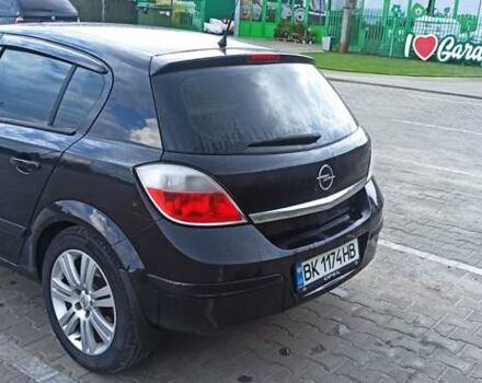 Черный Опель Астра, объемом двигателя 1.8 л и пробегом 210 тыс. км за 5300 $, фото 6 на Automoto.ua