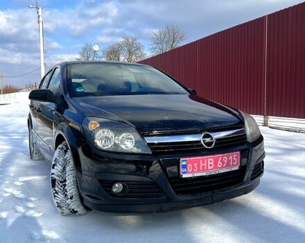 Черный Опель Астра, объемом двигателя 16 л и пробегом 208 тыс. км за 5100 $, фото 1 на Automoto.ua