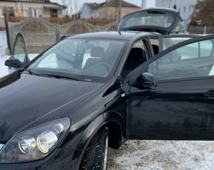 Черный Опель Астра, объемом двигателя 1.6 л и пробегом 260 тыс. км за 4000 $, фото 14 на Automoto.ua