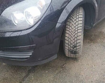 Черный Опель Астра, объемом двигателя 1.8 л и пробегом 227 тыс. км за 4700 $, фото 12 на Automoto.ua