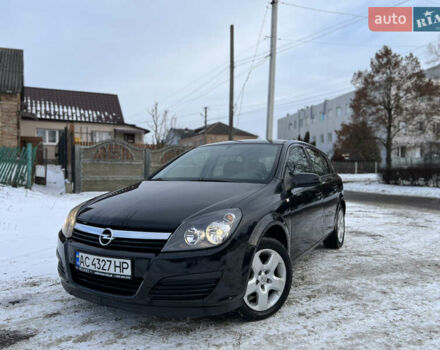 Черный Опель Астра, объемом двигателя 1.6 л и пробегом 260 тыс. км за 4000 $, фото 1 на Automoto.ua