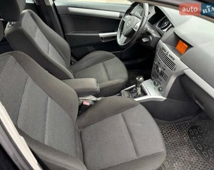 Черный Опель Астра, объемом двигателя 1.8 л и пробегом 184 тыс. км за 4800 $, фото 14 на Automoto.ua