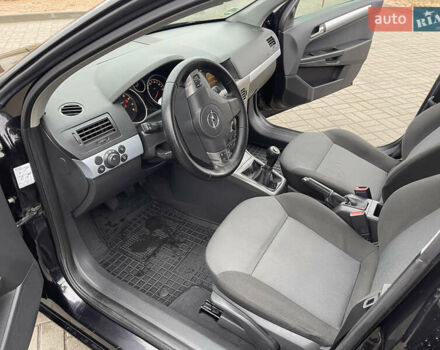 Черный Опель Астра, объемом двигателя 1.8 л и пробегом 227 тыс. км за 4900 $, фото 9 на Automoto.ua