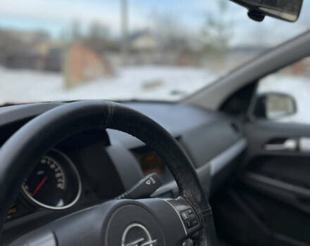 Черный Опель Астра, объемом двигателя 1.6 л и пробегом 260 тыс. км за 4000 $, фото 34 на Automoto.ua