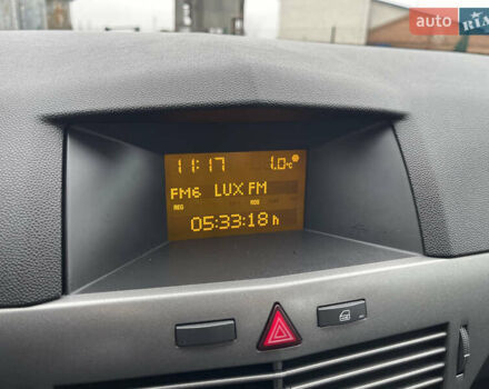 Черный Опель Астра, объемом двигателя 1.8 л и пробегом 227 тыс. км за 4900 $, фото 24 на Automoto.ua