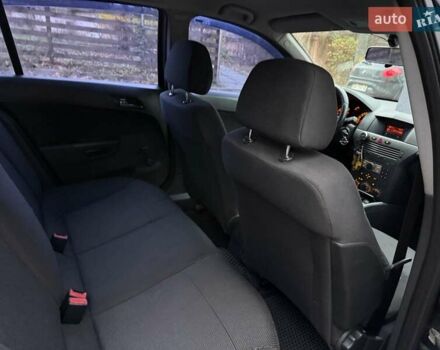 Чорний Опель Астра, об'ємом двигуна 1.6 л та пробігом 350 тис. км за 3940 $, фото 16 на Automoto.ua