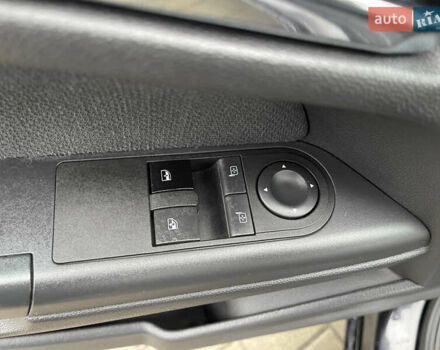 Черный Опель Астра, объемом двигателя 1.8 л и пробегом 227 тыс. км за 4900 $, фото 11 на Automoto.ua