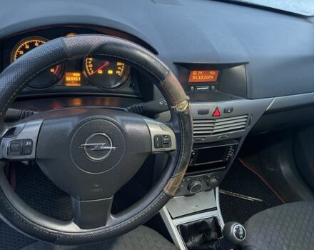 Черный Опель Астра, объемом двигателя 1.6 л и пробегом 360 тыс. км за 3200 $, фото 5 на Automoto.ua