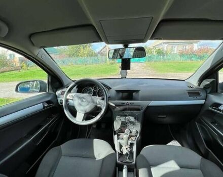 Чорний Опель Астра, об'ємом двигуна 1.7 л та пробігом 240 тис. км за 4999 $, фото 2 на Automoto.ua