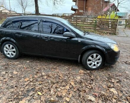 Черный Опель Астра, объемом двигателя 1.6 л и пробегом 350 тыс. км за 3940 $, фото 3 на Automoto.ua