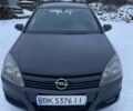 Черный Опель Астра, объемом двигателя 1.6 л и пробегом 360 тыс. км за 3200 $, фото 2 на Automoto.ua
