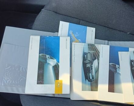 Черный Опель Астра, объемом двигателя 1.8 л и пробегом 243 тыс. км за 1100 $, фото 7 на Automoto.ua