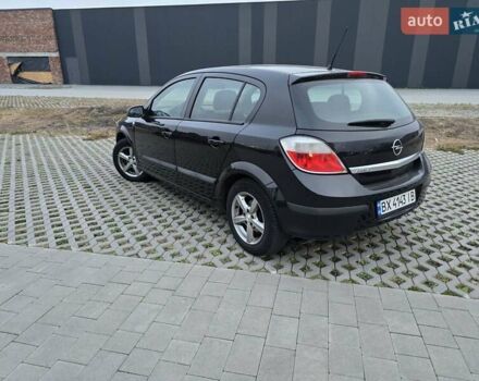 Черный Опель Астра, объемом двигателя 1.8 л и пробегом 142 тыс. км за 6800 $, фото 12 на Automoto.ua