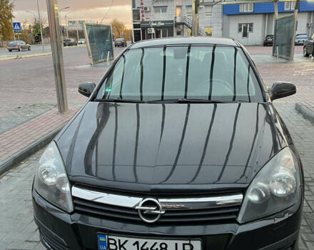 Черный Опель Астра, объемом двигателя 1.8 л и пробегом 165 тыс. км за 5500 $, фото 11 на Automoto.ua
