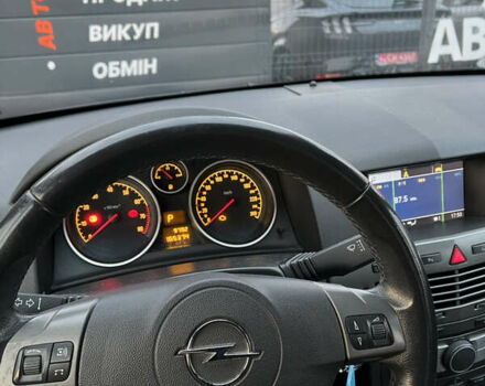 Черный Опель Астра, объемом двигателя 1.8 л и пробегом 165 тыс. км за 5500 $, фото 12 на Automoto.ua