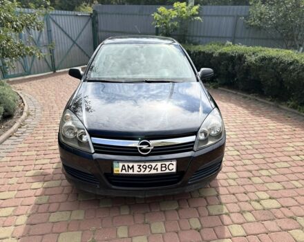 Черный Опель Астра, объемом двигателя 1.4 л и пробегом 220 тыс. км за 3900 $, фото 1 на Automoto.ua