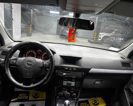 Черный Опель Астра, объемом двигателя 1.6 л и пробегом 213 тыс. км за 4300 $, фото 10 на Automoto.ua