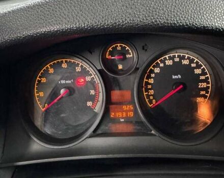 Черный Опель Астра, объемом двигателя 1.4 л и пробегом 219 тыс. км за 5000 $, фото 8 на Automoto.ua