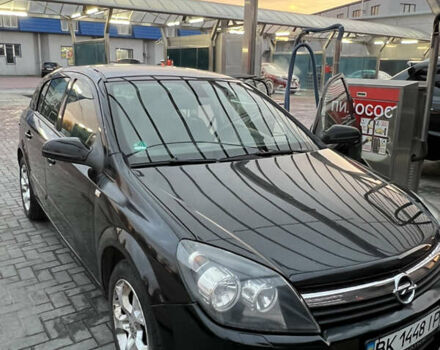 Черный Опель Астра, объемом двигателя 1.8 л и пробегом 165 тыс. км за 5500 $, фото 8 на Automoto.ua