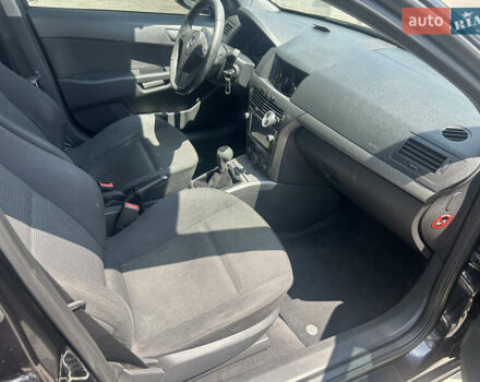 Черный Опель Астра, объемом двигателя 1.36 л и пробегом 220 тыс. км за 4450 $, фото 29 на Automoto.ua
