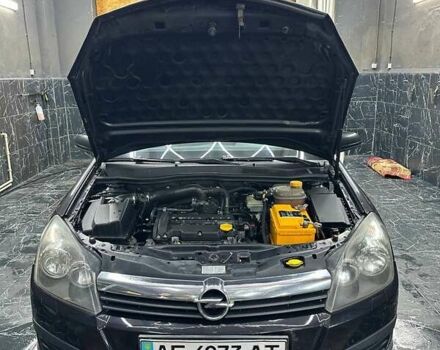 Черный Опель Астра, объемом двигателя 1.4 л и пробегом 219 тыс. км за 5000 $, фото 11 на Automoto.ua