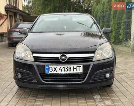Черный Опель Астра, объемом двигателя 1.4 л и пробегом 274 тыс. км за 3777 $, фото 3 на Automoto.ua