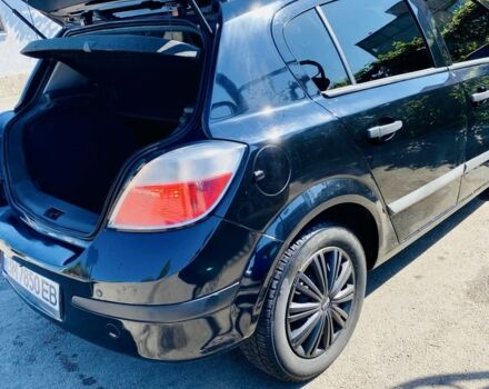 Черный Опель Астра, объемом двигателя 1.4 л и пробегом 200 тыс. км за 4000 $, фото 3 на Automoto.ua