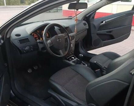 Черный Опель Астра, объемом двигателя 1.7 л и пробегом 167 тыс. км за 5600 $, фото 14 на Automoto.ua