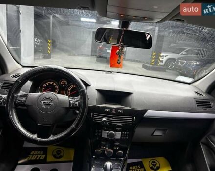 Черный Опель Астра, объемом двигателя 1.6 л и пробегом 213 тыс. км за 4300 $, фото 10 на Automoto.ua