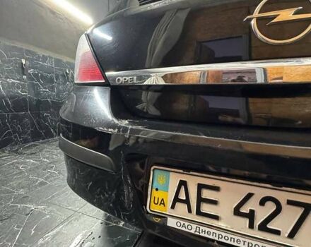 Черный Опель Астра, объемом двигателя 1.4 л и пробегом 219 тыс. км за 5000 $, фото 6 на Automoto.ua