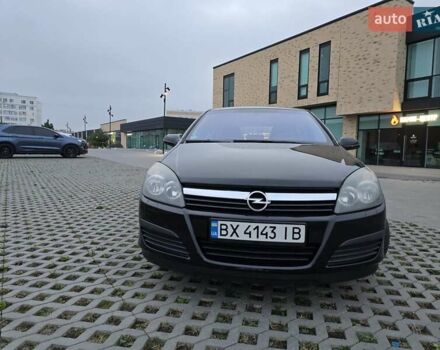 Черный Опель Астра, объемом двигателя 1.8 л и пробегом 142 тыс. км за 6800 $, фото 9 на Automoto.ua