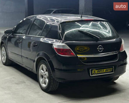 Черный Опель Астра, объемом двигателя 1.6 л и пробегом 213 тыс. км за 4300 $, фото 3 на Automoto.ua