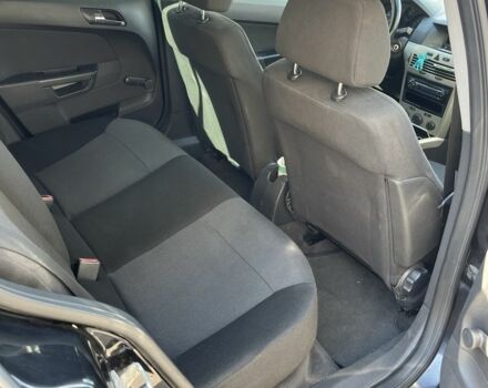 Черный Опель Астра, объемом двигателя 1.4 л и пробегом 290 тыс. км за 3300 $, фото 5 на Automoto.ua