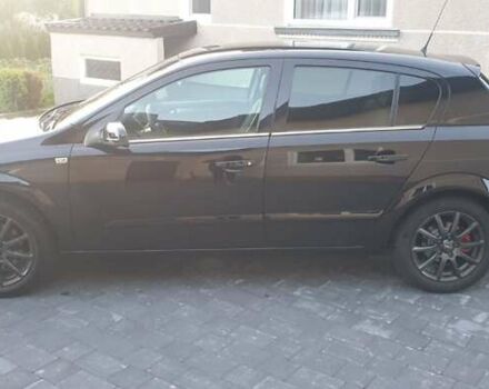 Черный Опель Астра, объемом двигателя 1.8 л и пробегом 224 тыс. км за 6500 $, фото 3 на Automoto.ua